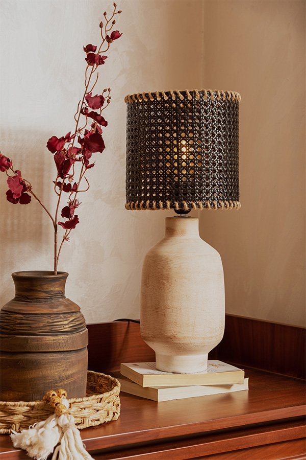 Sihrag Table Lamp